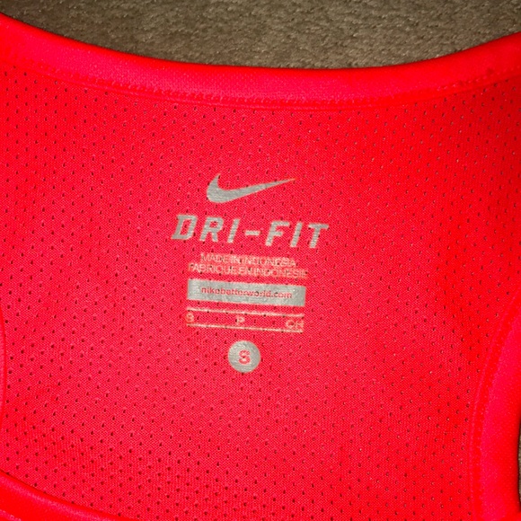 Nike Dri-Fit athletic tank - Picture 4 of 7